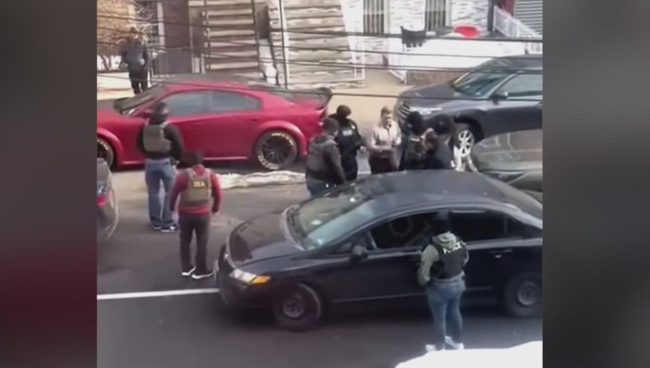 ICE detiene a dos personas frente a iglesia de Union City, NJ