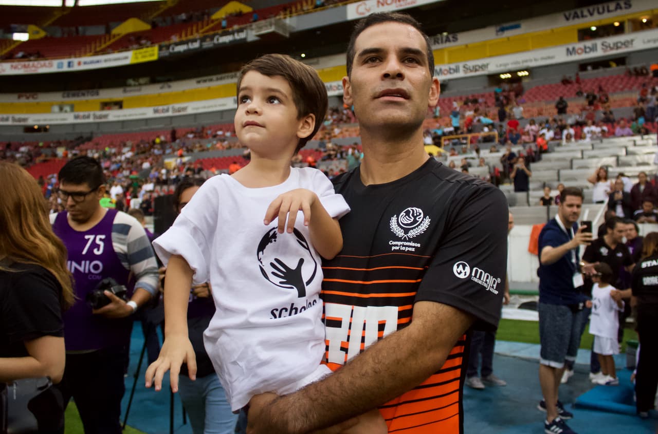 El histórico defensa central mexicano Rafa Márquez tuvo su partido de despedida este sábado en el Estadio Jalisco de Guadalajara.
