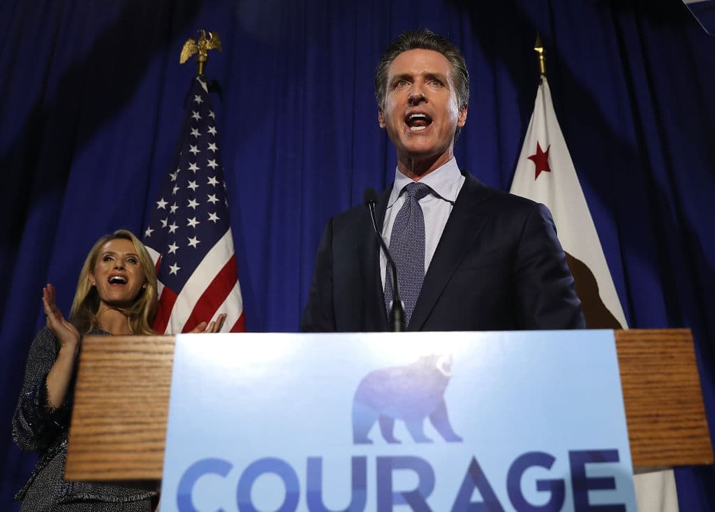 Gobernador Newsom invita a las mujeres a ir a California para “ejercer plenamente sus derechos reproductivos”