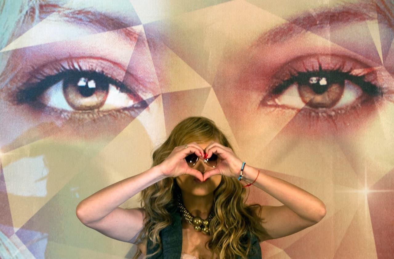 Esta moda sin lugar a dudas rinde honor a todos los fans de 'La Chica Dorada' que corean sus canciones.