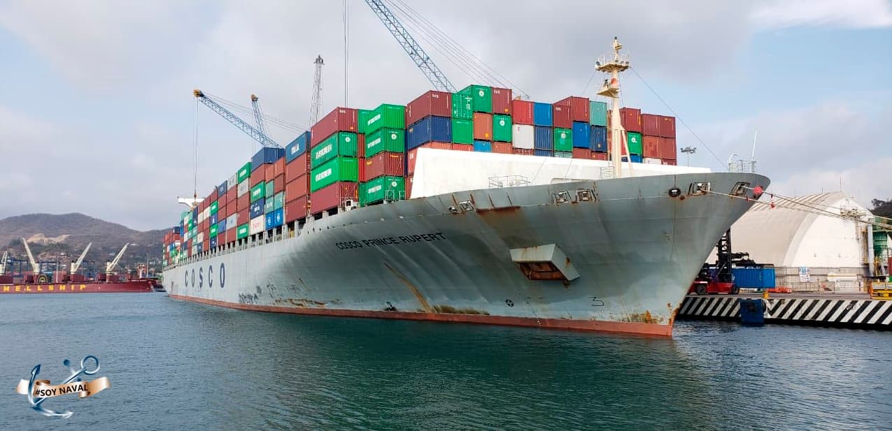 Los empleados del gobierno de EEUU deben cumplir con las siguientes restricciones de viaje:
<br>
<br>-Prohibido viajar a Tecomán.
<br>-Prohibido viajar a menos de 20 km de la frontera Colima / Michoacán. 
<br>-No pueden viajar por la Carretera 110 desde el pueblo de La Tecomaca hasta la frontera con Jalisco.
<br>-Solo pueden viajas a las áreas turísticas del puerto de Manzanillo. Recomiendan viajar por la Carretera Federal con Peaje 54D entre Guadalajara y Manzanillo, cuyo puerto aparece en la imagen.
<br>