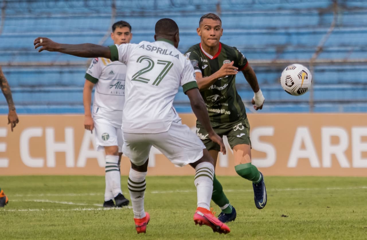 Los locales tuvieron que venir de atrás en dos ocasiones para lograr empatar el partido y dejar que todo se decida en la vuelta en Estados Unidos.