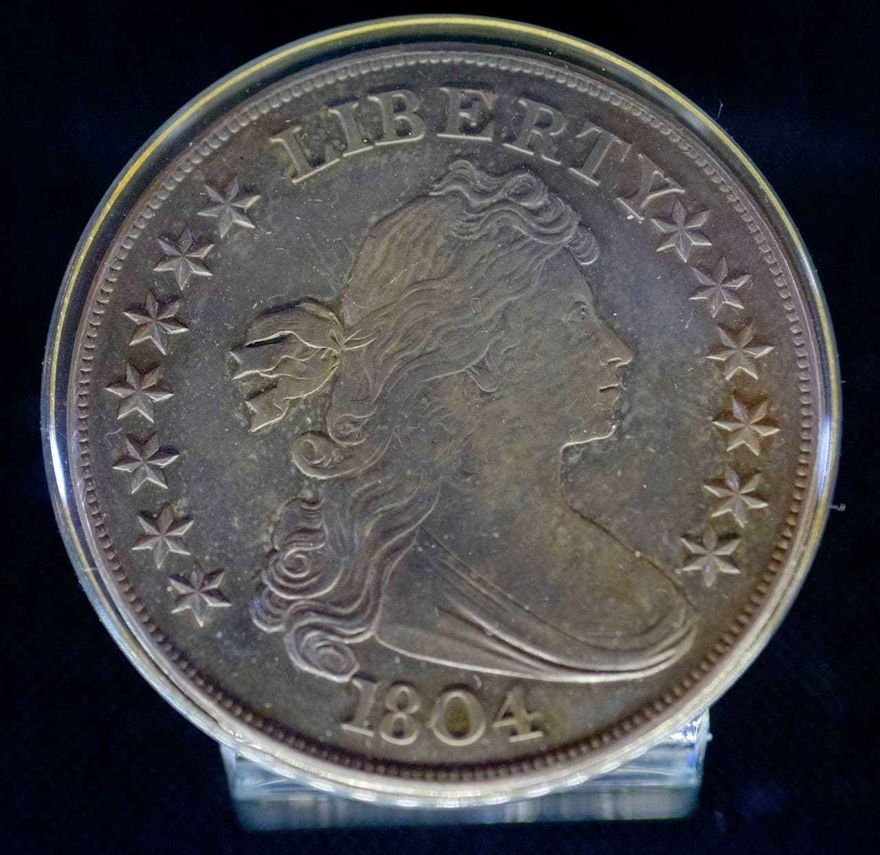 Ahora, el medio dólar de 1838-O es una de las monedas más buscadas por coleccionistas y entusiastas por igual debido a su rareza y este espécimen en particular es uno de los mejores ejemplos disponibles.