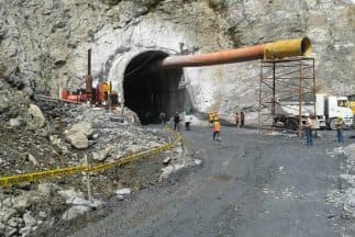 Coca Codo Sinclair, la mayor central hidroeléctrica que se construye en Ecuador. (Imagen tomada de Twitter).