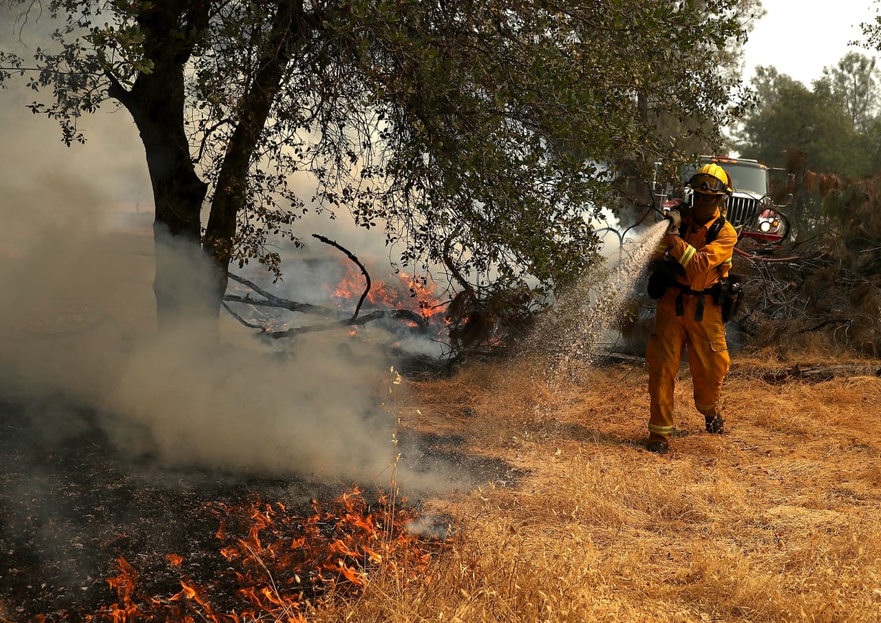 El más grande, llamado
<b><a href="https://www.univision.com/los-angeles/kmex/noticias/incendios/incendio-en-el-norte-de-california-rompe-record-es-el-mas-grande-en-la-historia-del-estado">Mendocino Complex Fire,</a></b> en el norte, ya es considerado el más grande en la historia de California.