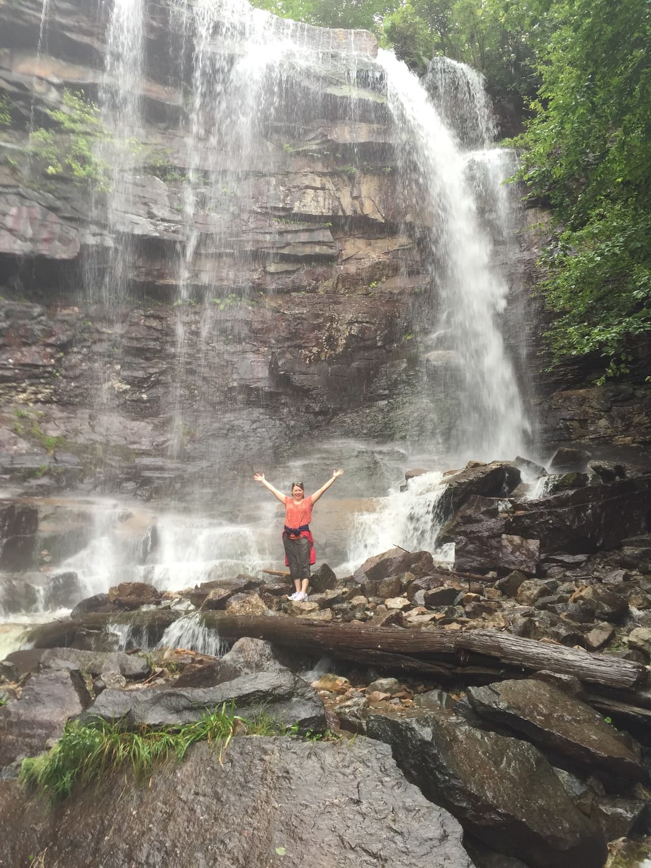 <b><a href="https://www.dcnr.pa.gov/StateParks/FindAPark/LehighGorgeStatePark/Pages/default.aspx">Número 1: Glen Onoko Falls Trail</a></b>. Disfruta de este sendero circular de 3.2 millas cerca de Weatherly, Pensilvania. Generalmente considerada una ruta desafiante, se tarda un promedio de 1 h 44 min en completarse.