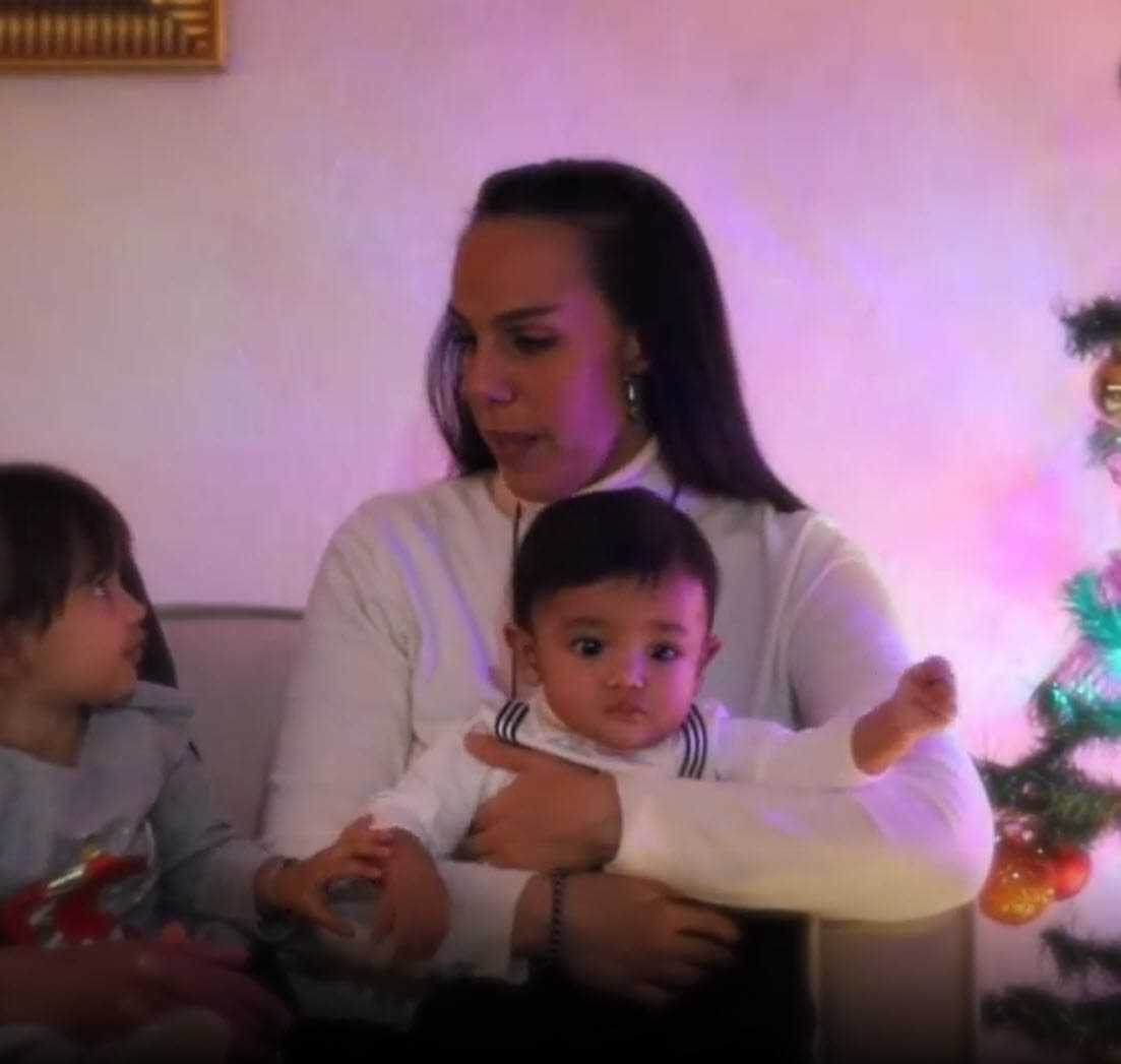 Desde antes de embarazarse, a la primogénita del cantante le gustaba el nombre de Patricio, pero eligió ponerle también José en memoria del 'Príncipe de la Canción'.