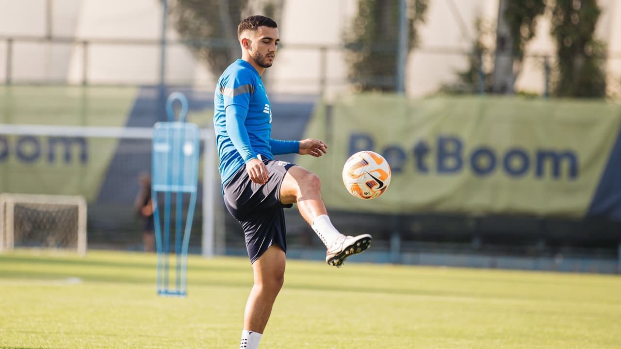 Luis Chávez debuta en Liga Premier de Rusia con triunfo
