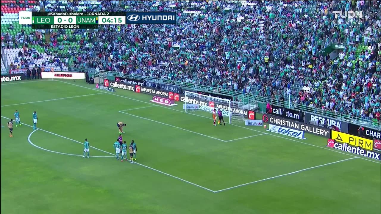 ¡GOL!  anota para Pumas UNAM. Juan Ignacio Dinenno