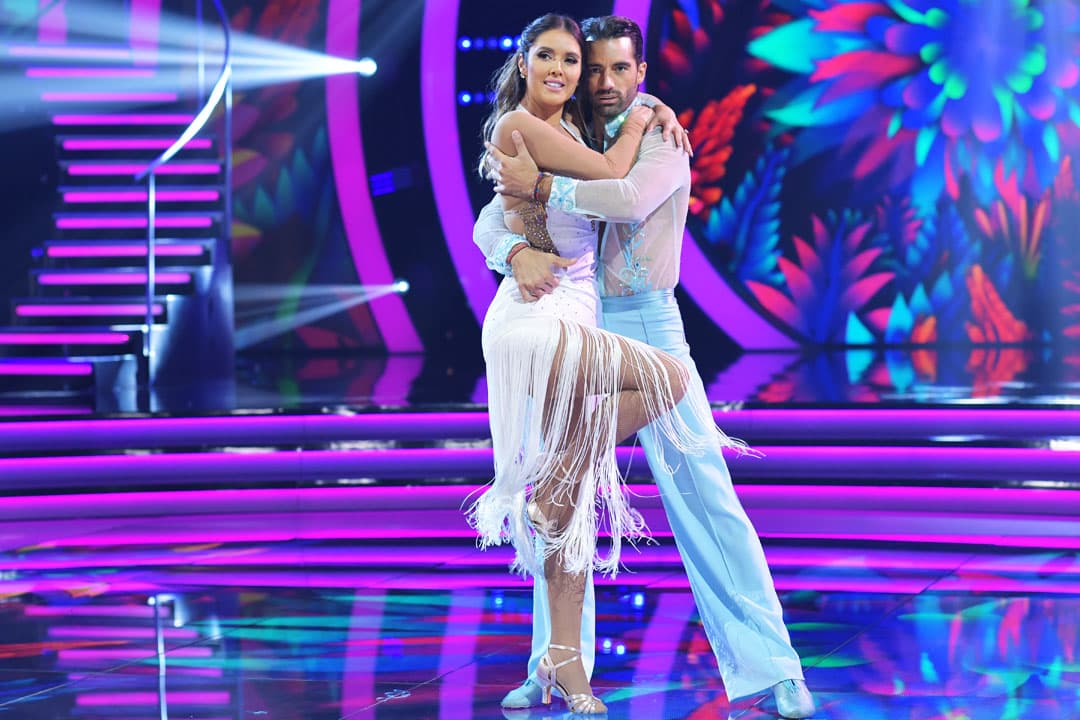 Por su parte, Marlene Favela enfrentó la segunda ronda con una rumba.