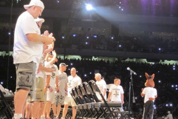 Photos: Spurs Championship Alamodome Celebration 2014