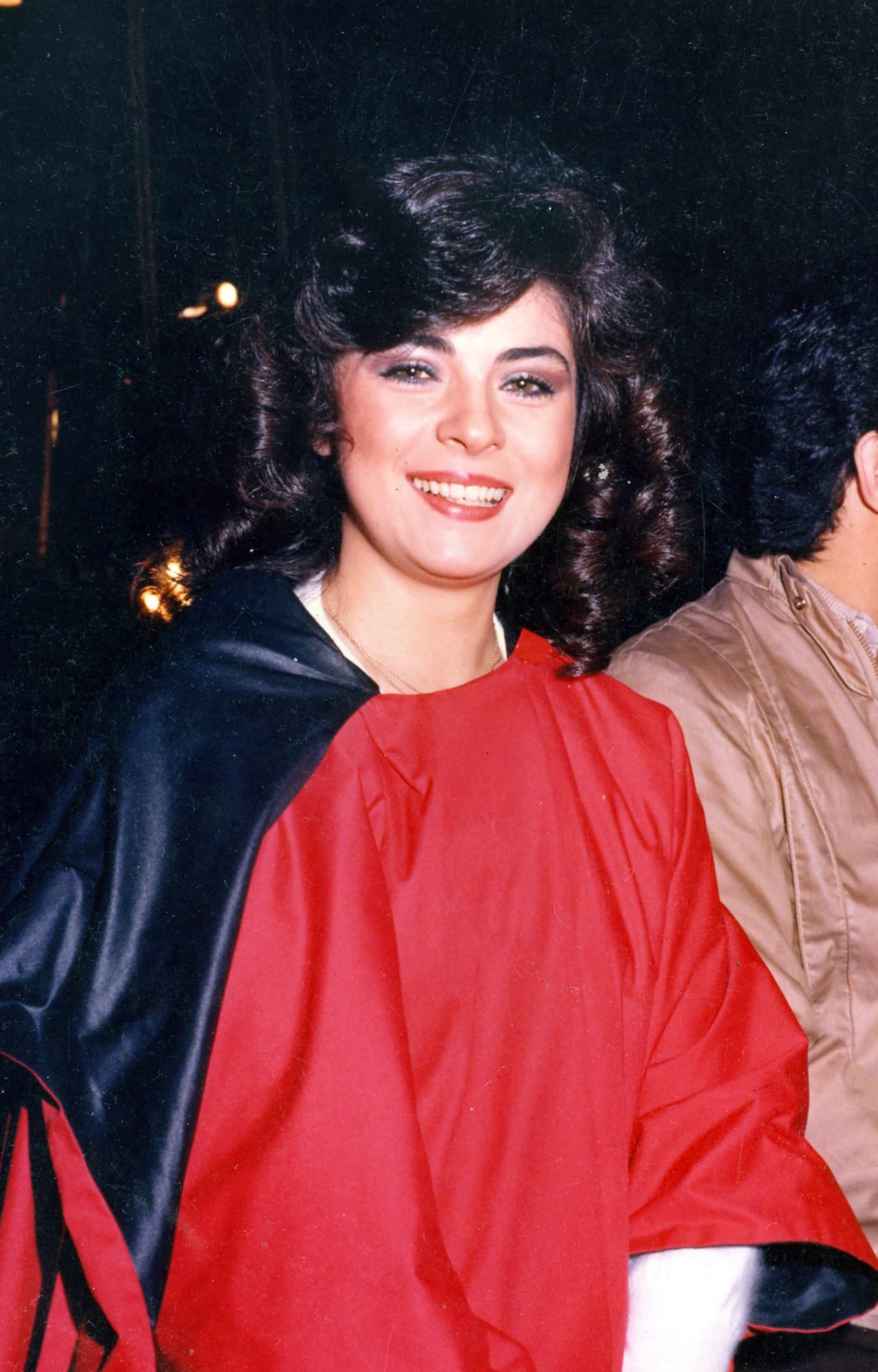 “También 
<b><a href="https://www.univision.com/shows/el-gordo-y-la-flaca/victoria-ruffo-nos-conto-su-secreto-para-llorar-amargamente">trato de recordar a gente que ya no está</a></b>, como mi padre, mi abuela, y eso traspasa la pantalla porque estoy siendo sincera, estoy llorando por algo real”, aseguró.