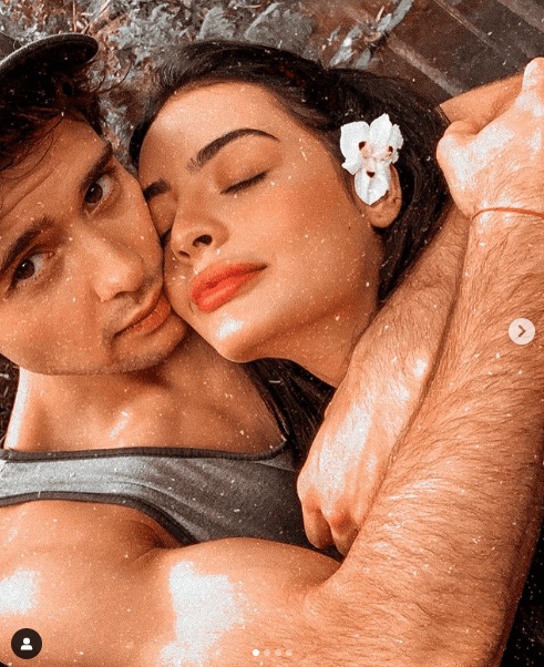 <b>Julián Cerati </b>
<br>El joven galán -de 24 años- se metió en el papel de Tomás en la serie de Netflix y en la vida real, el actor se robó el corazón de la también artista Majo Vargas, con quien presume emotivos momentos.