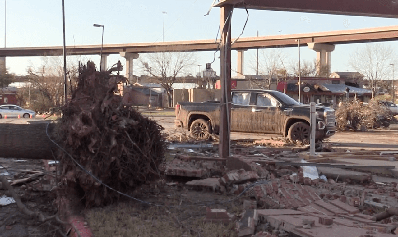 Reportan al menos 22 eventos de tornados en Texas; 11 de ellos en condados del área de Austin