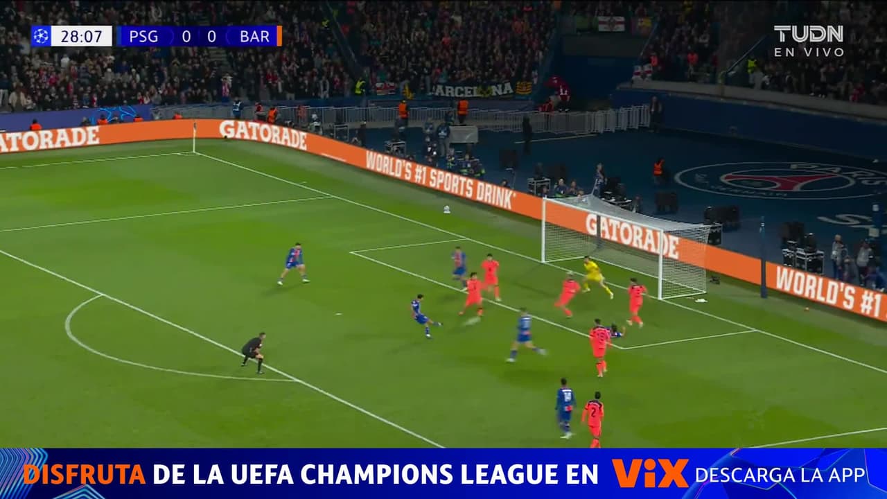 ¡SE SALVÓ EL BARCELONA! Joan García y luego una serie de rebotes milagrosos evitan el gol del PSG