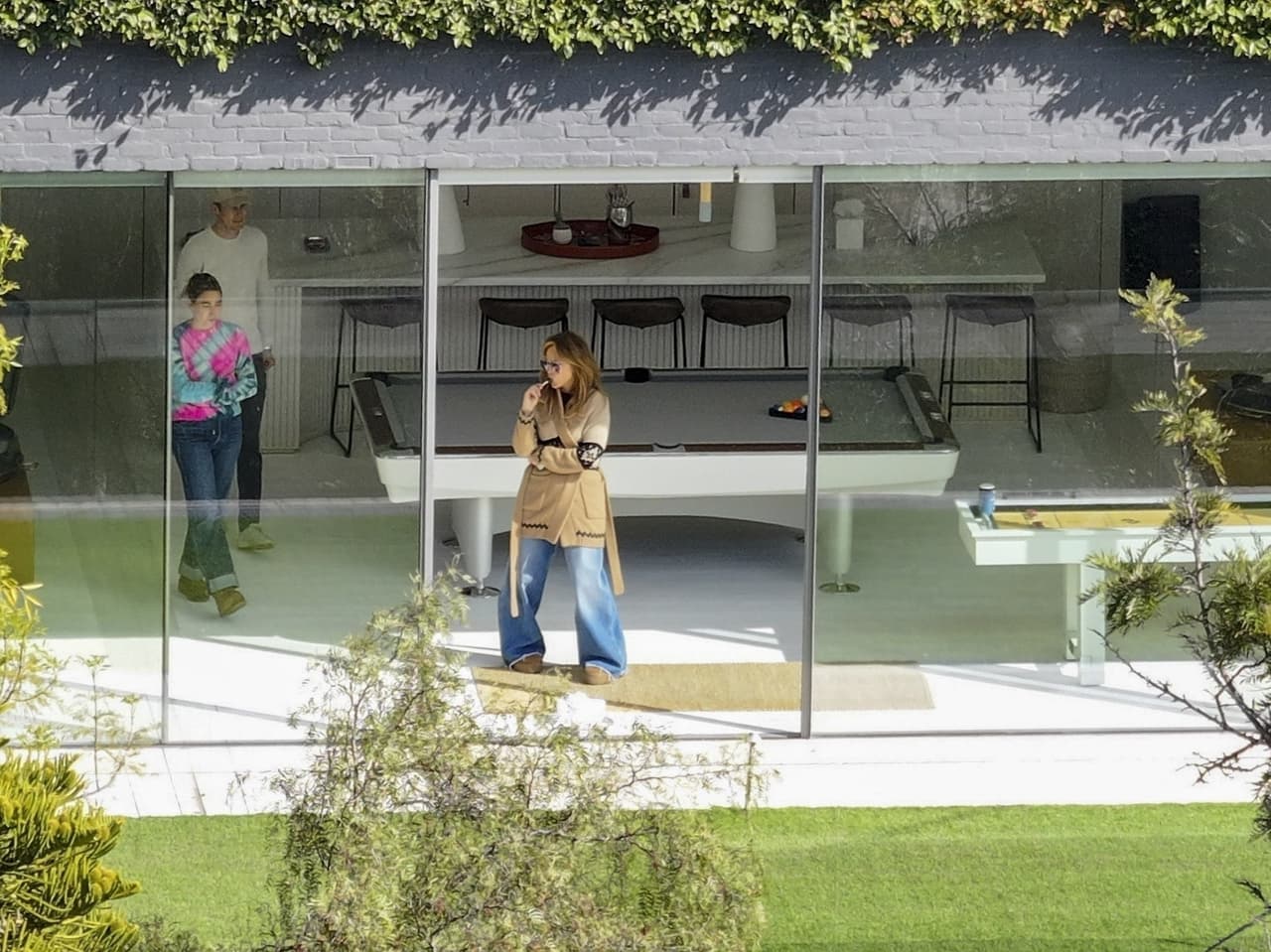 Jennifer López en búsqueda de su nuevo hogar.