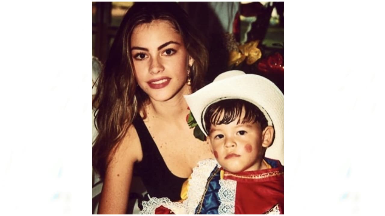 A pesar de su juventud, la actriz logró combinar con exito su vida personal con la profesional, por lo que su carrera no se vio afectada por su temprana maternidad.