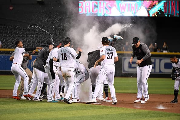 Los Diamondbacks logran la victoria en el juego más largo en Chase Field