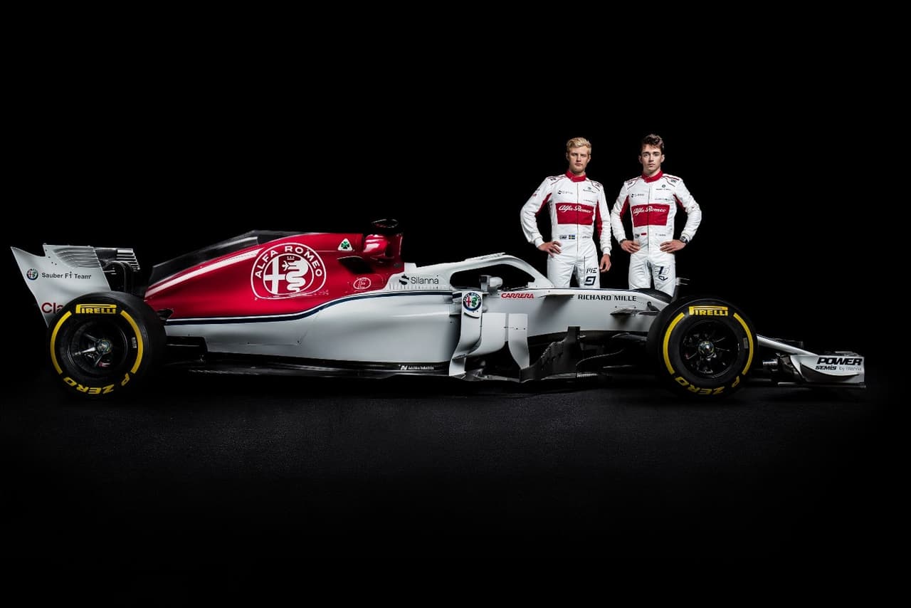 <b>Alfa Romeo Sauber C37.</b> Este monoplaza representa el regreso del fabricante italiano de autos a la máxima categoría del automovilismo, luego de 30 años de ausencia. Sus pilotos serán Marcus Ericsson y Charles Leclerc.