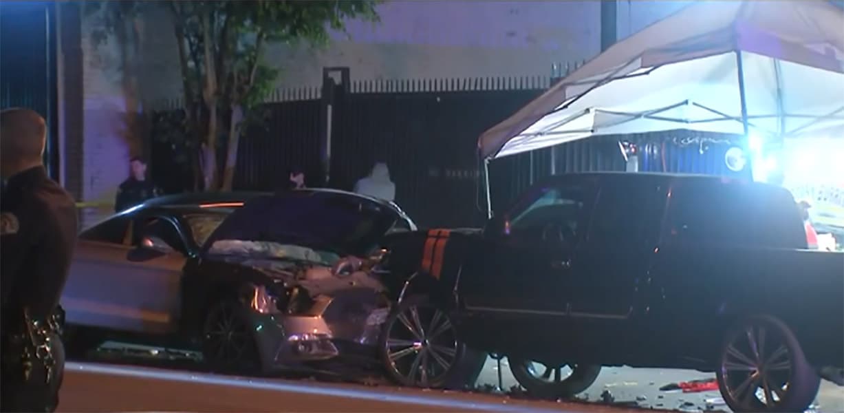 <b>Noviembre:</b> 
<a href="https://www.univision.com/los-angeles/kmex/noticias/muertes/elektra-yepez-la-nina-de-11-anos-que-murio-cuando-comia-en-un-puesto-de-tacos-con-su-familia-en-los-angeles">Elektra Yepez, de 11 años, falleció la noche del 10 de noviembre</a> mientras cenaba con su familia en un puesto de tacos en la vecindad de Boyle Heights en Los Ángeles. La pequeña fue la víctima de un conductor que perdió el control de su vehículo y se estrelló contra dos carros más y luego impactó a los comensales en el sitio.