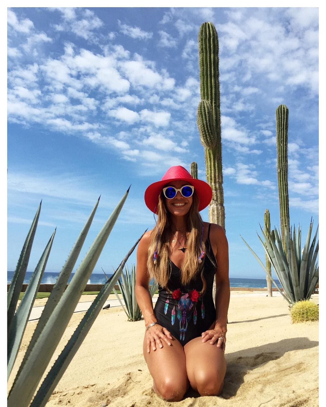 Además, es amante de la moda. La mexicana reveló que ella es quien elige sus outfits día a día con los que se presenta en Despierta América.