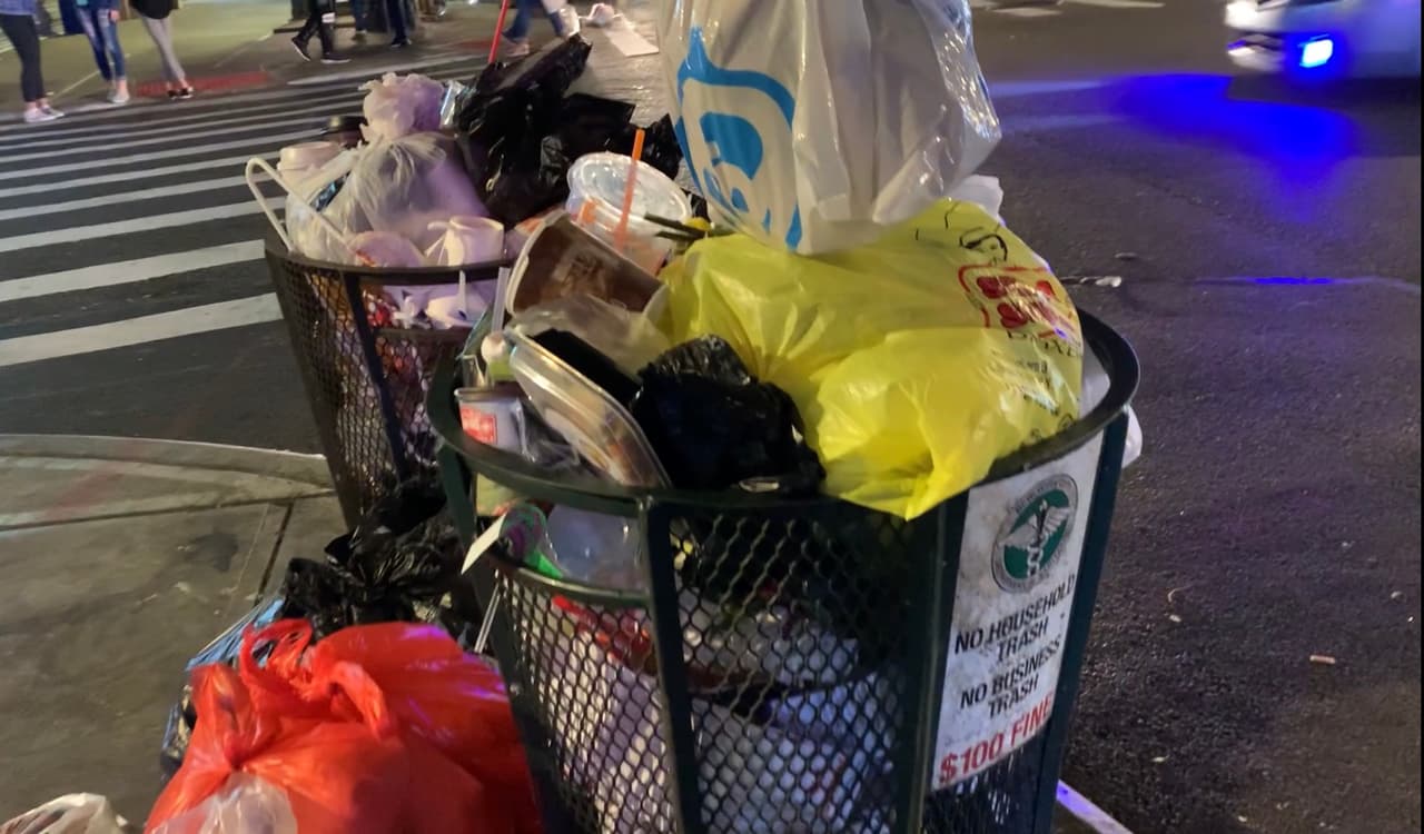 Basura acumulada en Queens