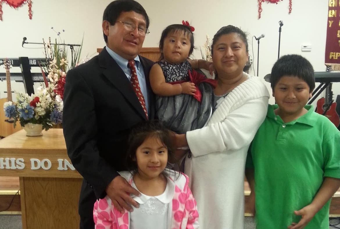 The Mallqui family, Hebert and Rubicella, woioith their children, Carmen, Rosa and Luis.