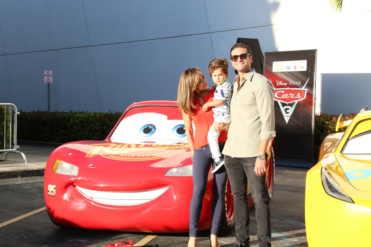 El día que conoció a su ídolo, Rayo McQueen, Bruce no lo podía creer.