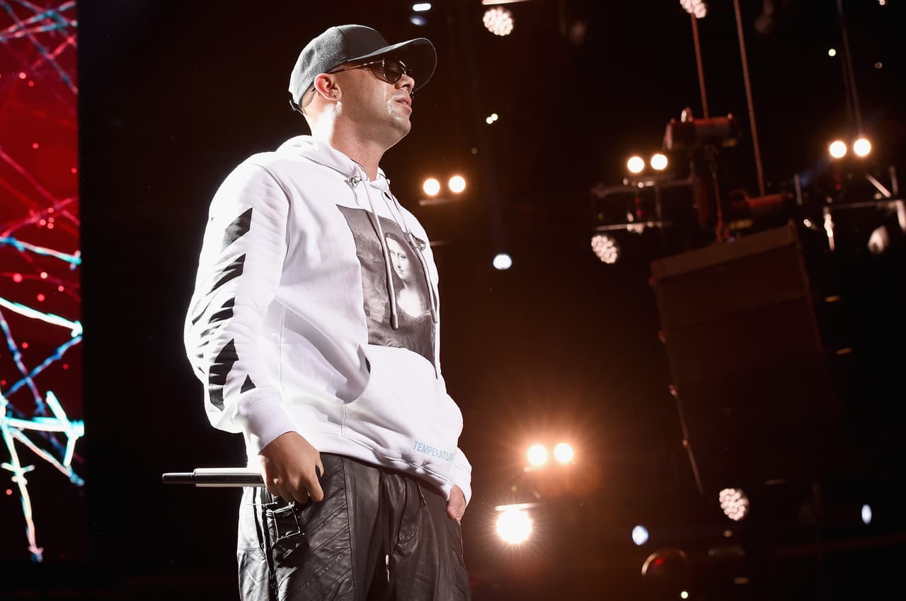 Wisin fue arrestado por la autoridades locales en Puerto Rico, después de entrarse a golpes con su padre, por una pelea de gallos.