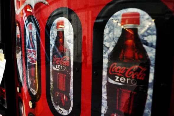 Para hacer frente al deterioro registrado desde 2004, los dos gigantes decidieron adquirir las actividades de embotellado y convertirse en fabricantes integrados, más aptos para reaccionar a los cambios de hábitos de los consumidores.