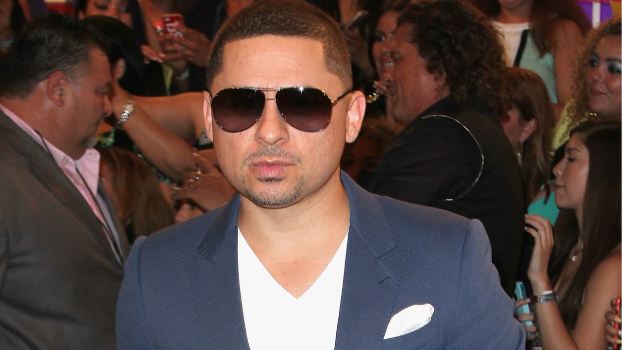 Larry Hernández se declara culpable ante juez y recibe 36 meses de libertad condicional