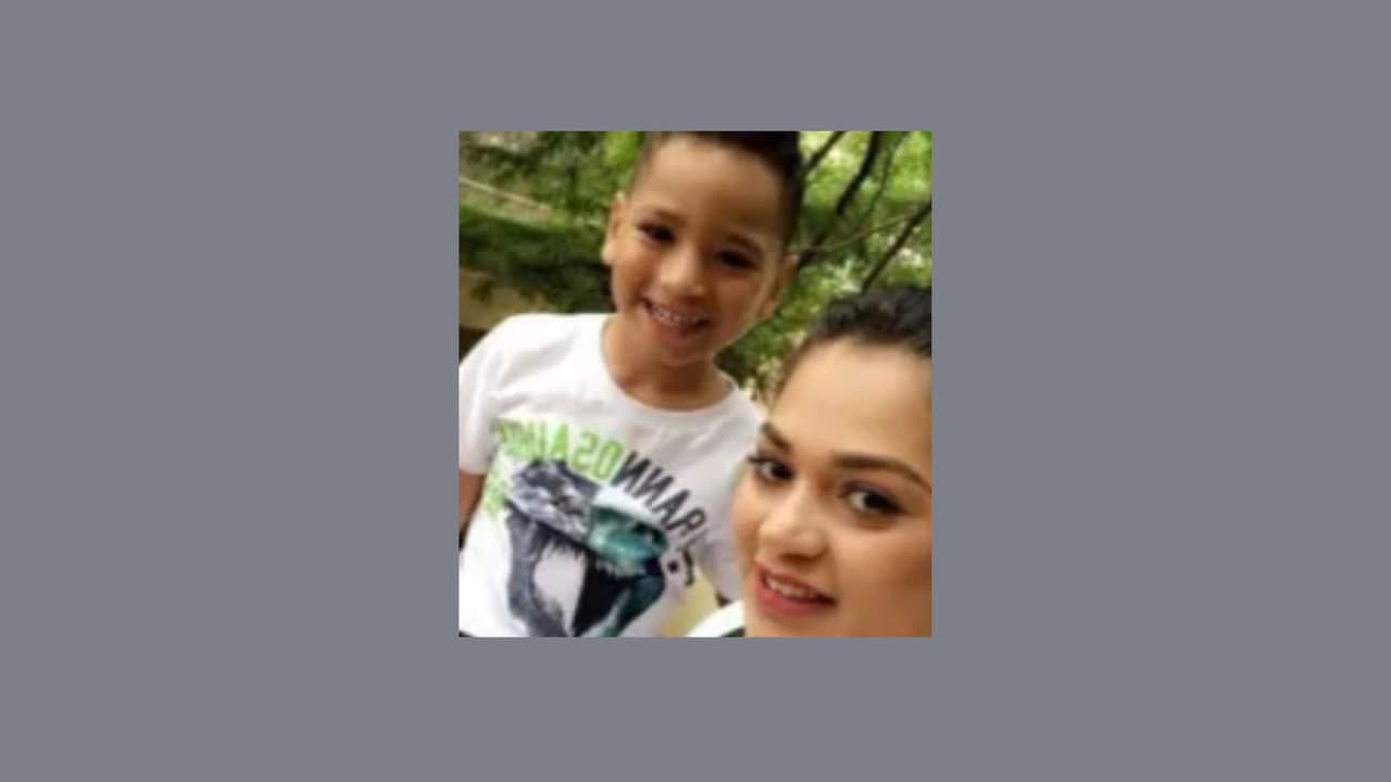 Daniel Enrique Lazo-Guzmán, de 8 años y su madre Sonia Argentina Guzmán, de 25 años.