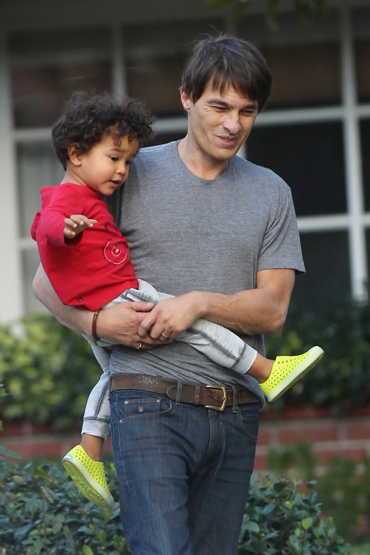 Maceo, el pequeño retoño de Halle Berry fue visto paseando con su papi.