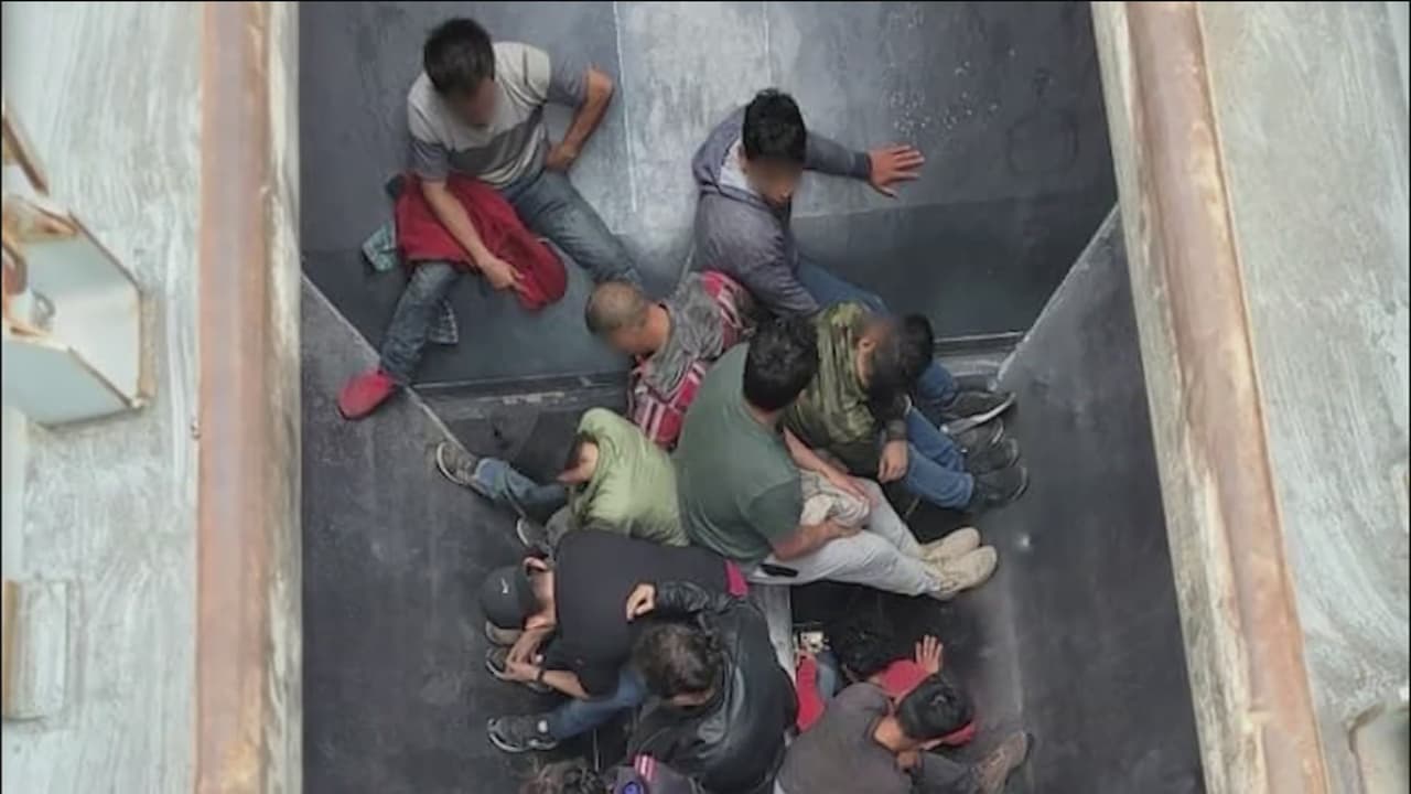 Crean la figura del "amigo" para ayudar a indocumentados en juicios de deportación: te explicamos