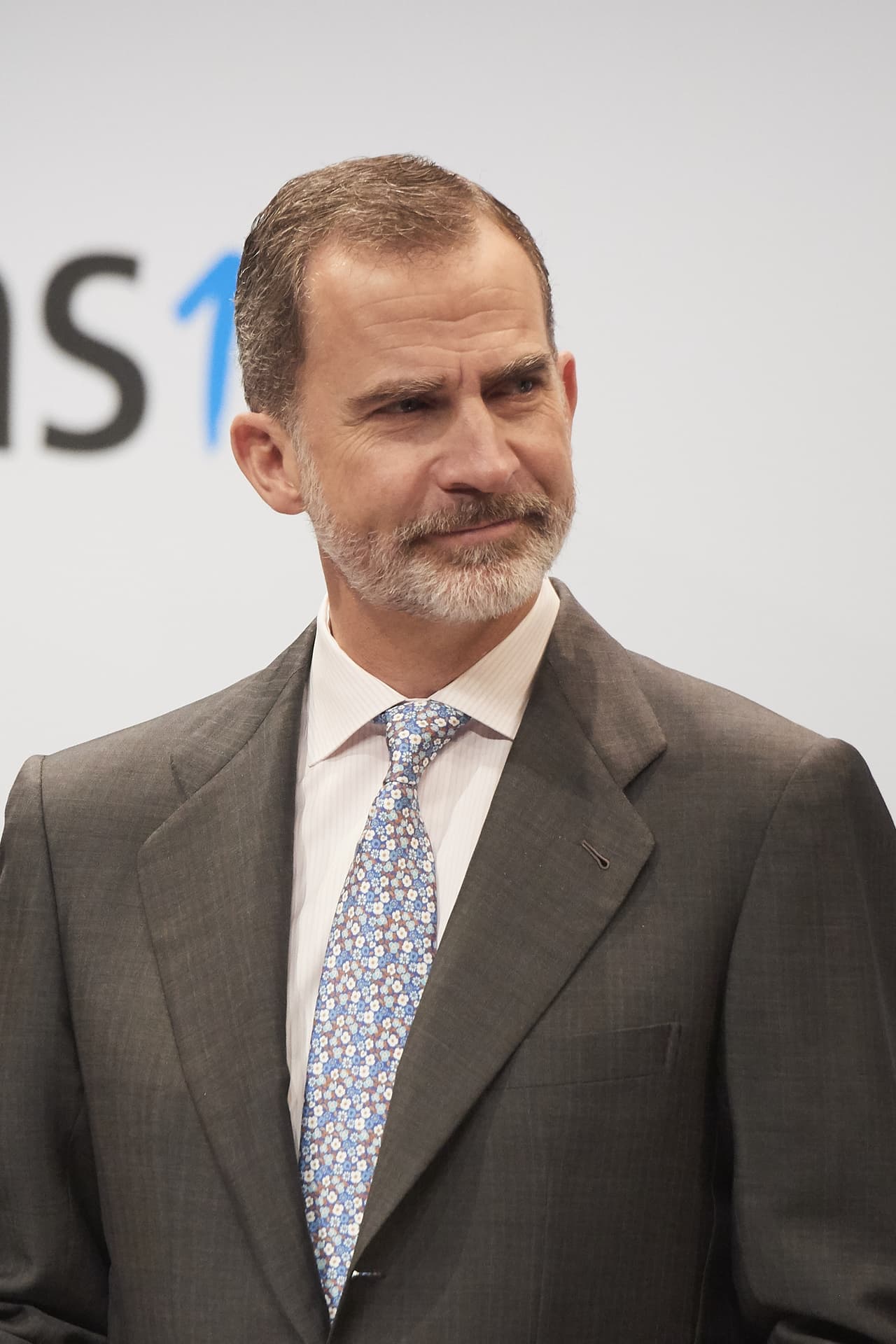 Las personas con más edad (entre 55 y 64 años) son las que más simpatizan con la monarquía, con 61.4 por ciento de partidarios.