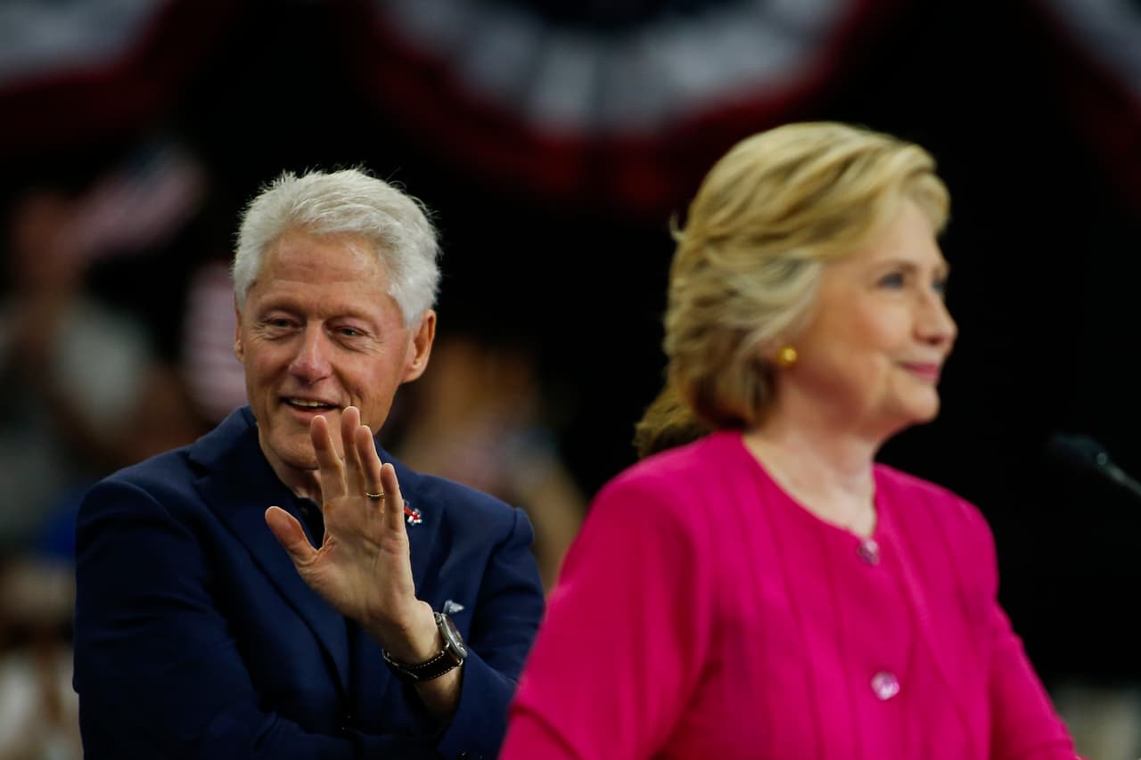 El peligro para Trump de usar las infidelidades de Bill Clinton en su revancha contra Hillary