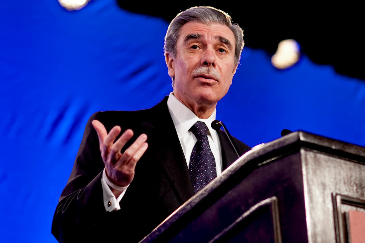 Carlos Gutiérrez, un exministro de Bush que apoya a Hillary Clinton para "evitar el desastre" de Trump 