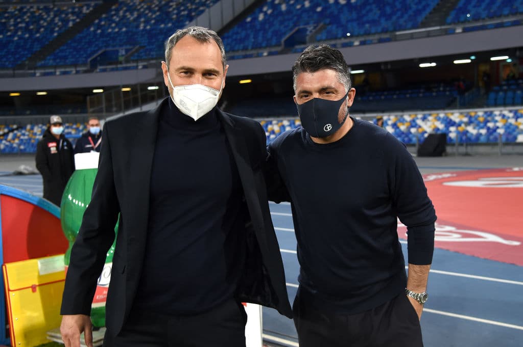 El Napoli del 'Chucky' Lozano gana al Benevento