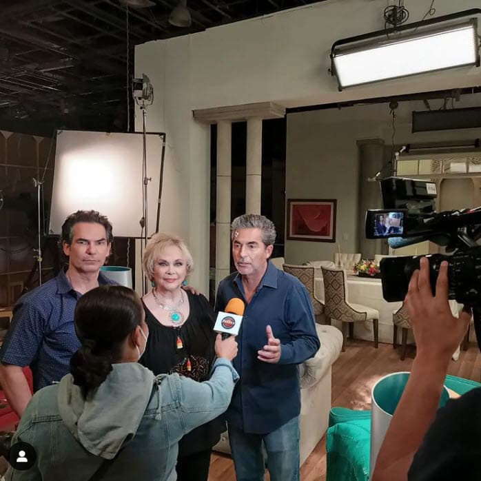 Se trata de una producción que protagonizan los hermanos Raúl y Armando Araiza, junto a su madre Norma Herrera. 
<br>