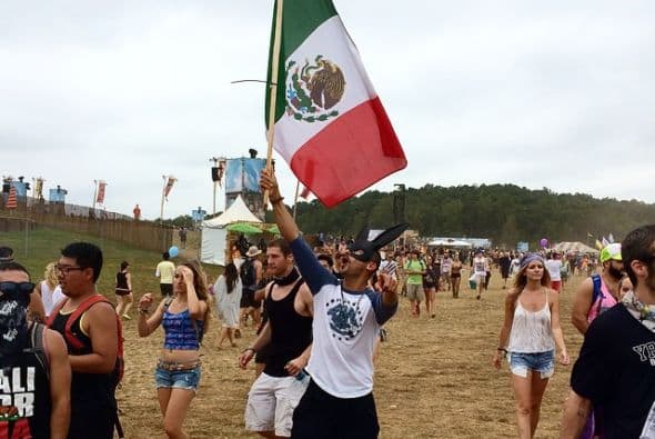Chattahoochee Hills, en Atlanta, fue el escenario para el festival de música electrónica TomorrowWorld, durante tres días consecutivos miles de jóvenes de todo el mundo disfrutaron de Dj´s de talla internacional, en medio de una explosión de música y color.(Imágenes de Twitter)