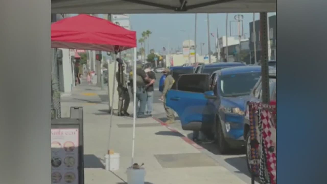 Trabajadores y clientes de taquería son arrestados por ICE al este de Los Ángeles