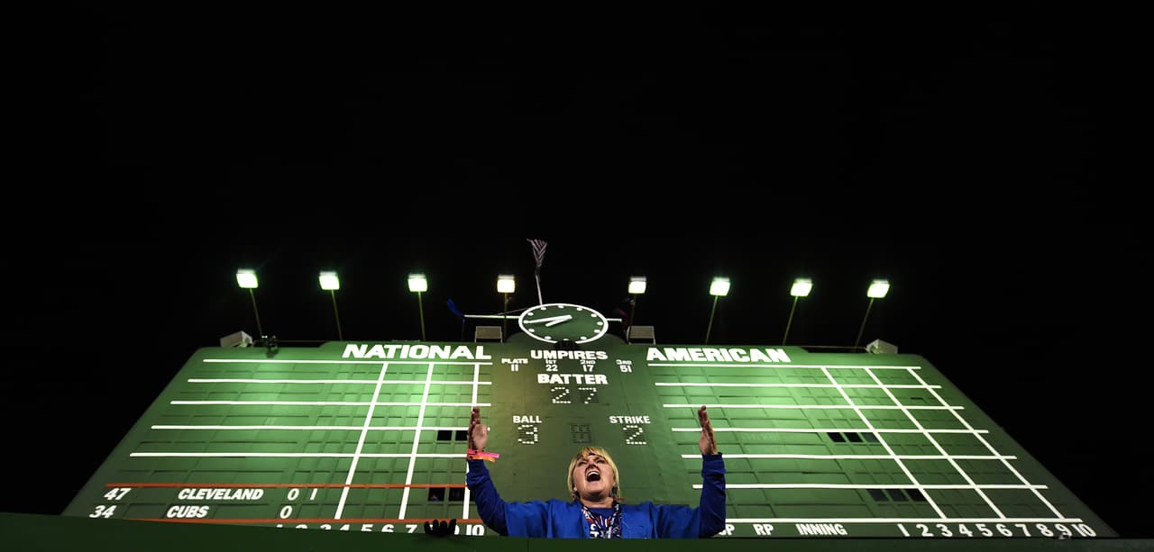 Único, maginificente, especial. Ese es el sabor y las sensaciones que genera un recinto como Wrigely Field, que hoy festeja 30 años de ser sede de partidos nocturnos en las Grandes Ligas.