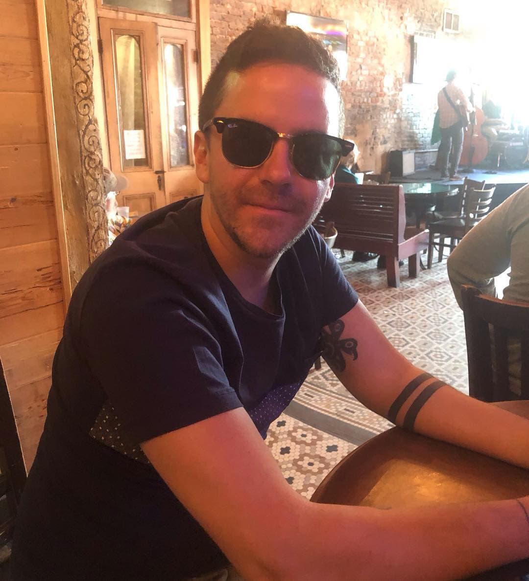 "Sí me voy de Hoy, ¡pero mi Andrea Legarreta no tiene nada que ver! No empiecen a echarle la culpa a nadie de una decisión personal", escribió en Twitter el conductor.