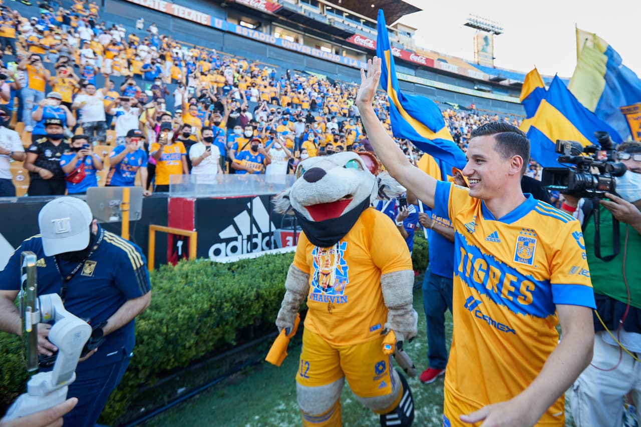 Futuro gobernador de Nuevo León recibe a Thauvin y promete nuevo estadio