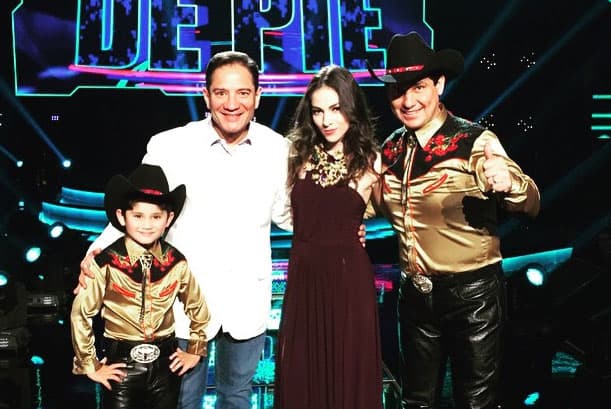 En verdad que se encariñó con esta familia, hasta dijo que trabajaría un álbum con Max.