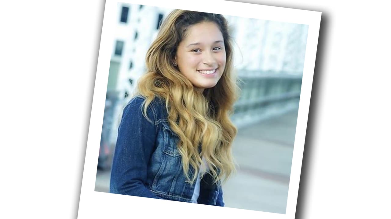 Nikki tiene 14 años y ya está audicionando en competencias de canto.