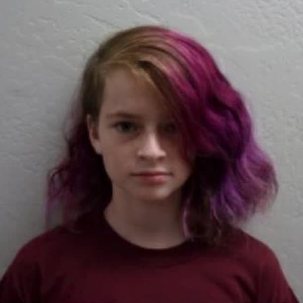 <b>Aunum Conyers, 14 años.</b>
<br>
<br>Se escapó de la custodia de su padre en el estacionamiento de Walmart en 3450 N Glassford Hill Rd. Tiene una orden judicial para estar en Mingus Mountain. Información, al 928-772-9267.