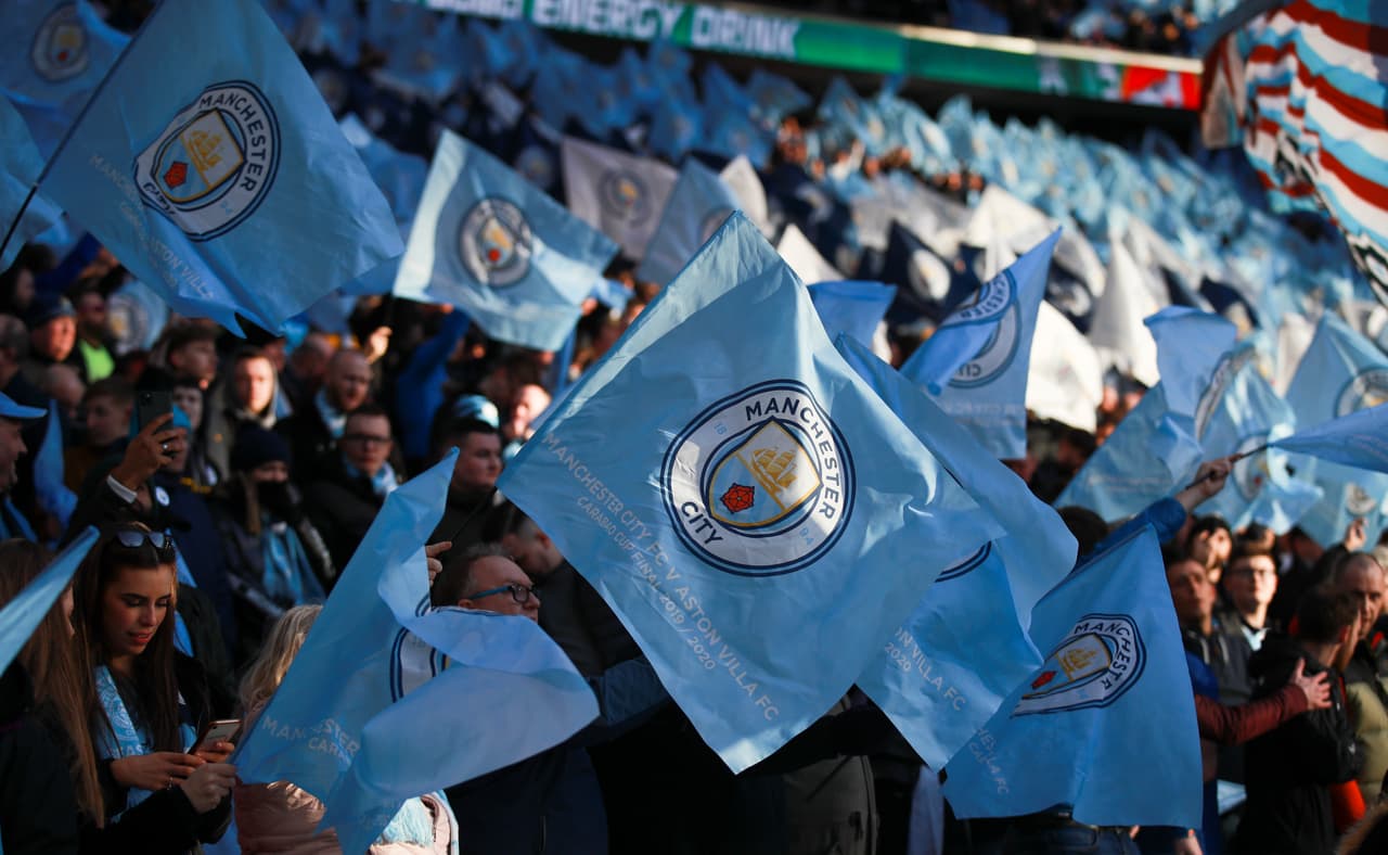 <b>#1 Manchester City £1.02 billones. </b>Y en la cima está el equipo del otro jeque, el club dirigido por Pep Guardiola con un valor de plantilla de $1,270 millones de dólares, apenas por encima de los Reds de Klopp.
<br>