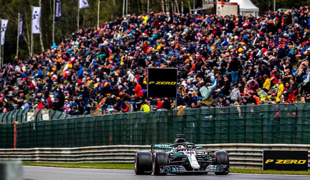 Lewis Hamilton, quien salió desde la pole, sigue líder del campeonato de pilotos con 231 puntos.