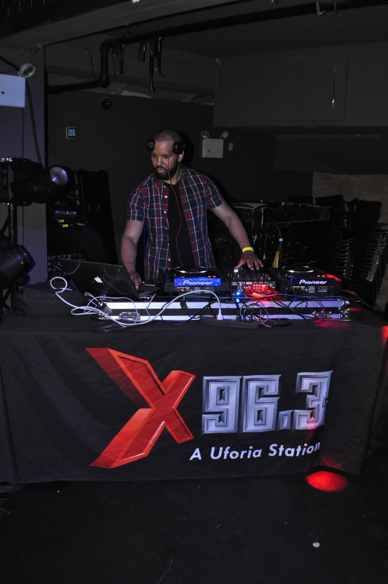 Los fans de La X disfrutaron nuestro concierto exclusivo con Jory Boy en Stage 48.